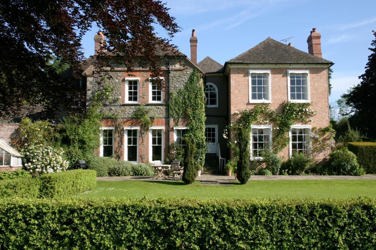 The Old Vicarage Bed & Breakfast Kington  Exterior photo